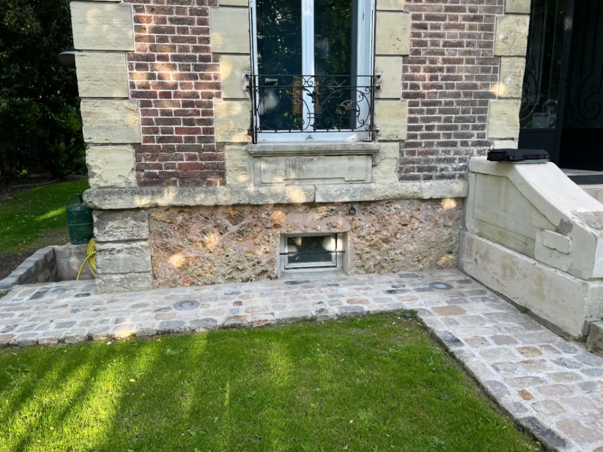 Avant - Restauration des pierres de taille