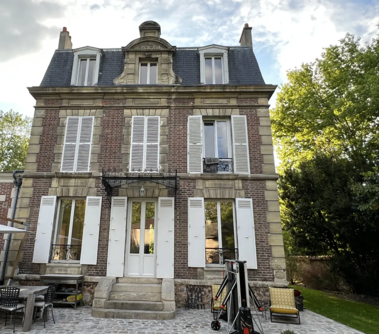 Avant - Restauration des pierres de taille