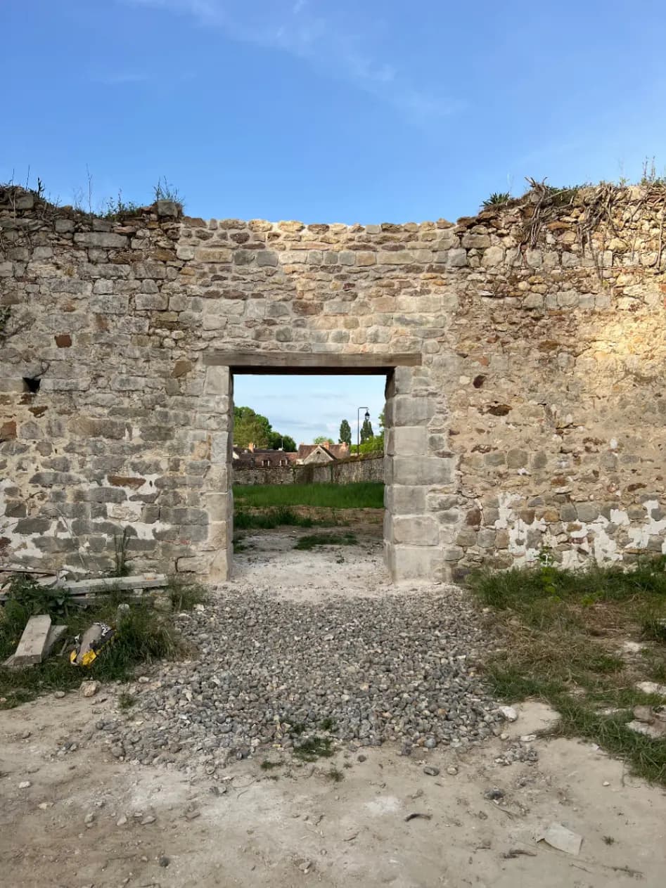 Après - Restauration d'une baie extérieure démolie