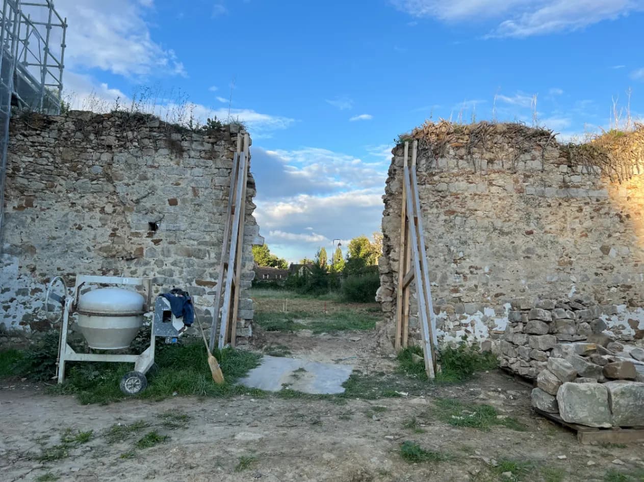 Avant - Restauration d'une baie extérieure démolie