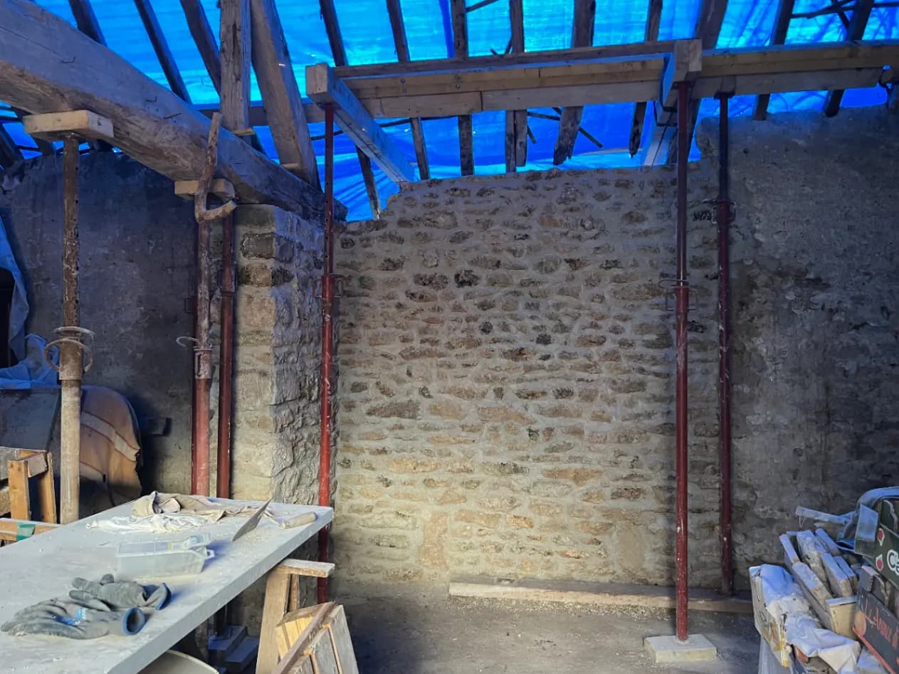 Après - Reconstruction d'un mur en moellons